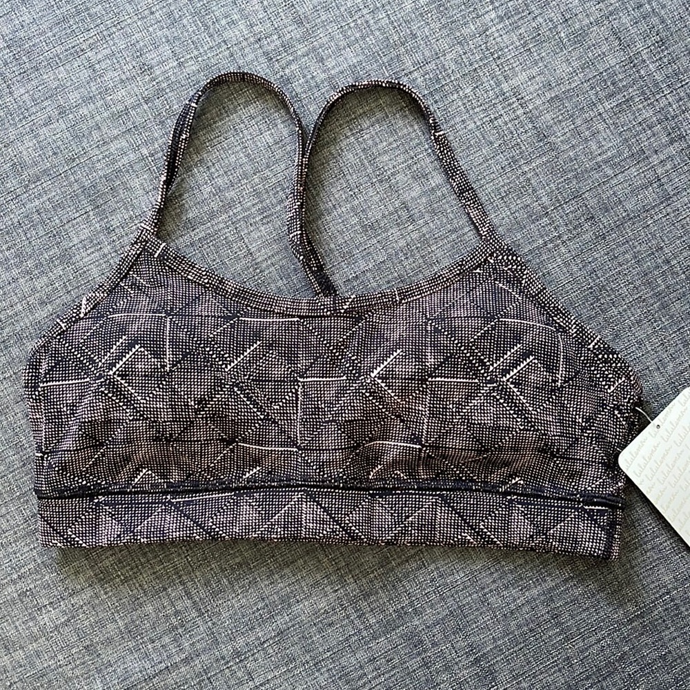 Lululemon sports bra